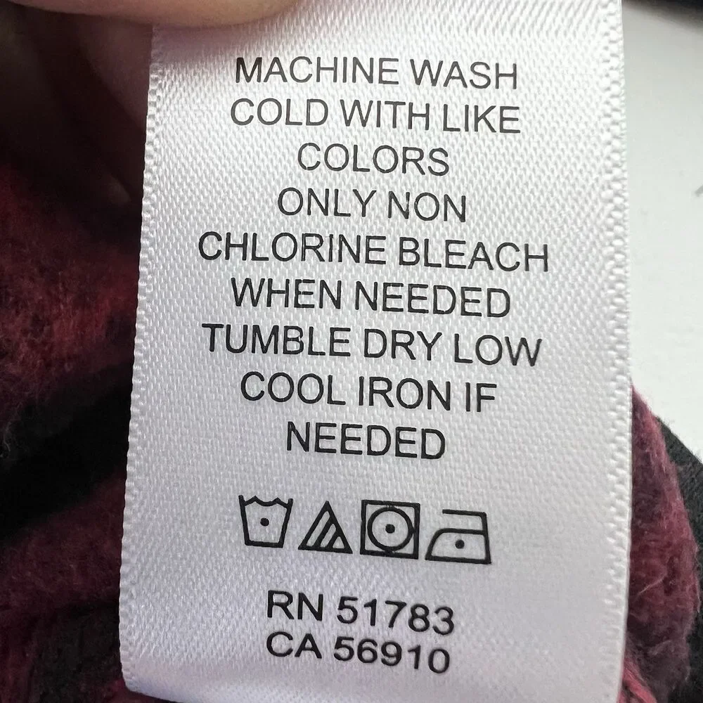 Maurices Sweater Womens XL Red Plaid Fleece Quilted Pullover Holiday Winter Farm - Picture 10 of 13